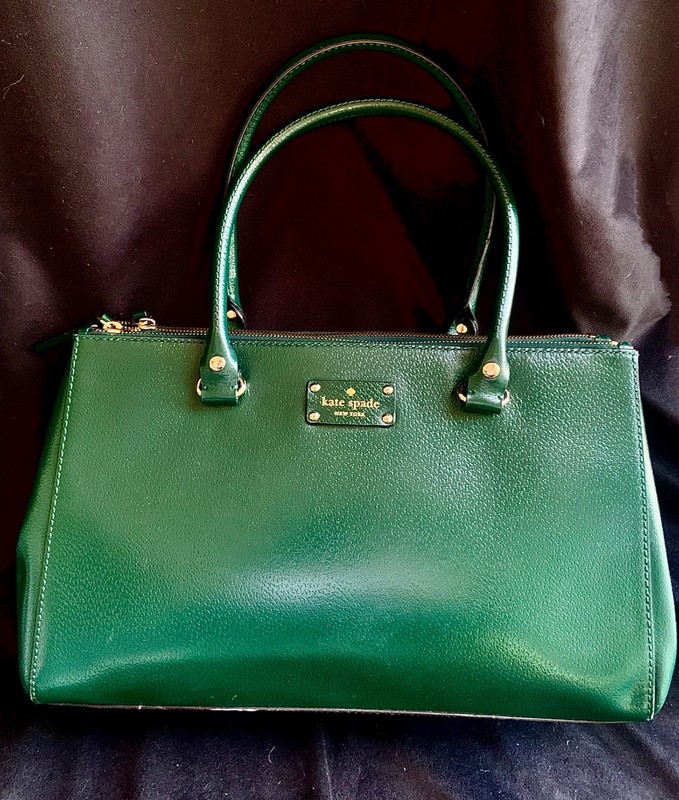 Kate Spade large 3 compartment green leather tote/purse-14”X10”X4”-unused cond