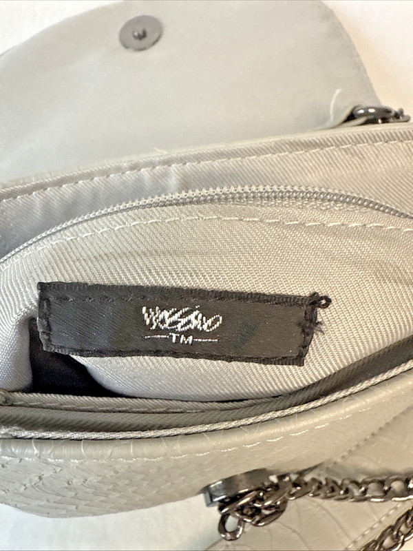Mossimo Supply Co Feaux Leather Envelope Purse 6 x 5 x 2.5 in 22 in Hang gallery