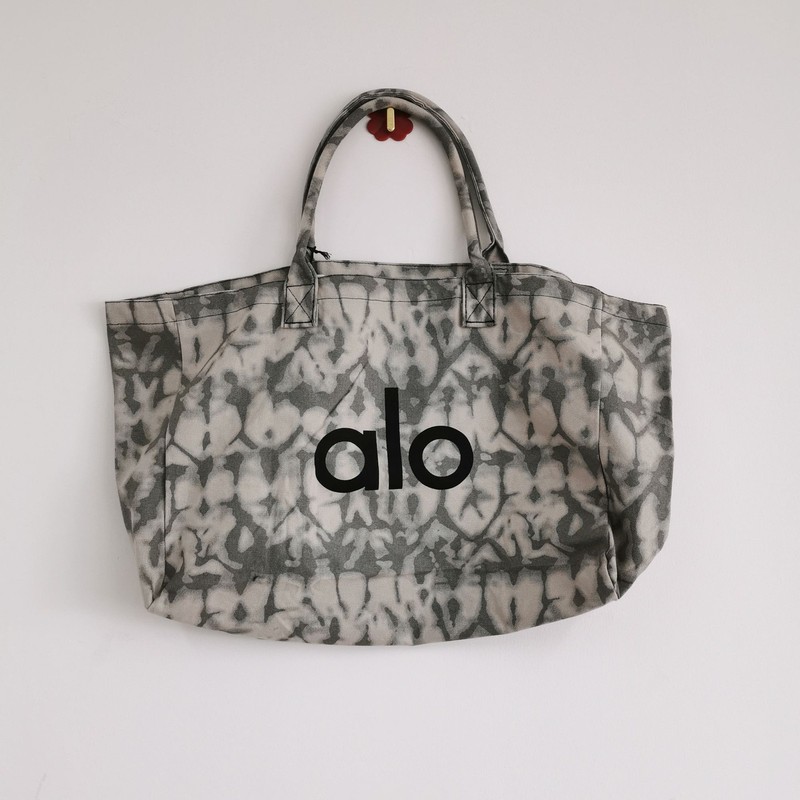 Alo Yoga Bag Stylish Tote Trendy Tie-Dye Spacious Gym Gift Idea