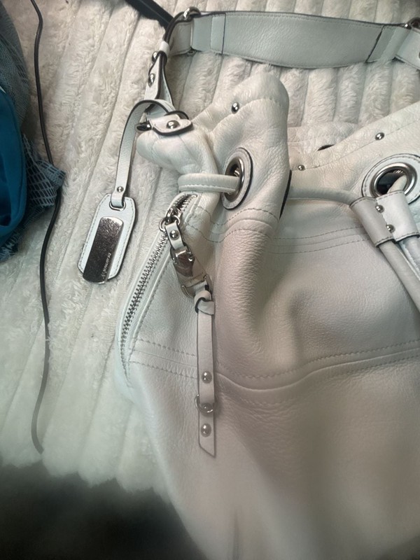 B. Makowsky White Leather Drawstring Shoulder Bag gallery