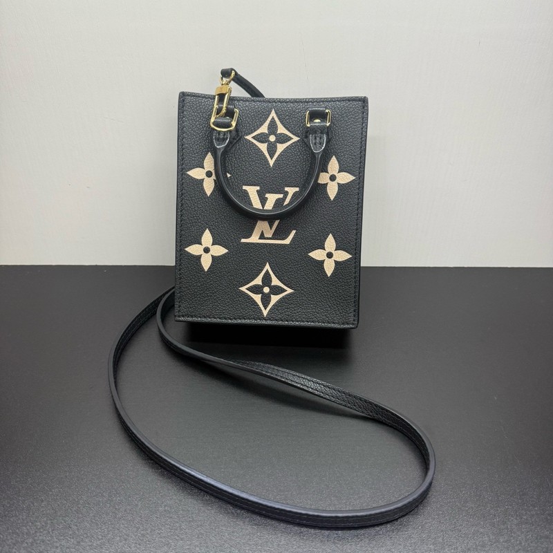Louis Vuitton Black Embossed Leather Mini Book Bag, Chip Version, （14×17×5） cm