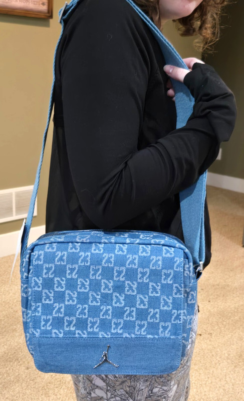 NWT Nike Jordan Monogram Mini Messenger Crossbody Carry on Bag (3.6L) UNISEX