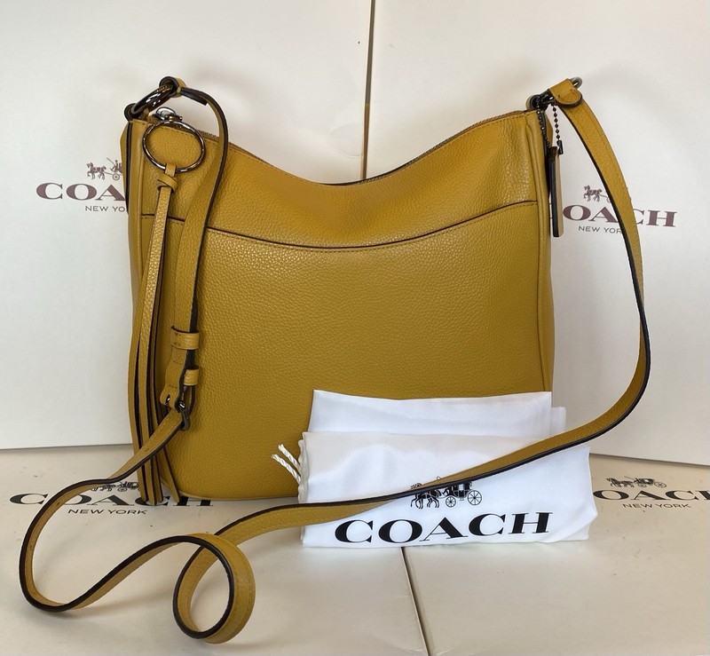 New Coach 35543 Chaise In Pollen Polished Pebbled Leather Crossbody