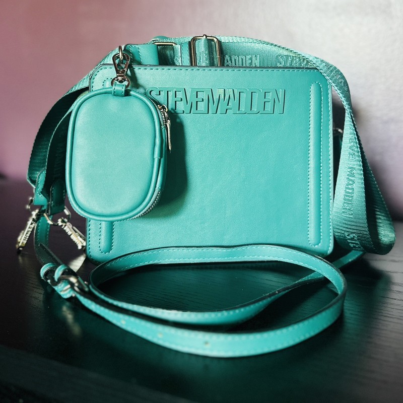 Teal Green Emerald Steve Madden Bevelyn Crossbody Bag with Airpod Pouch BNWOT