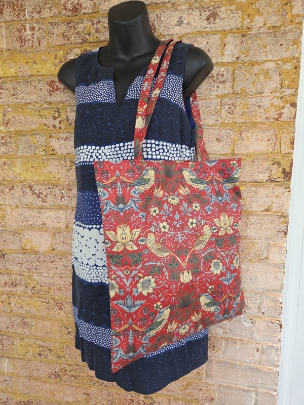 New William Morris Strawberry Thief Coated Cotton Shoppers Tote Shoulder Bag