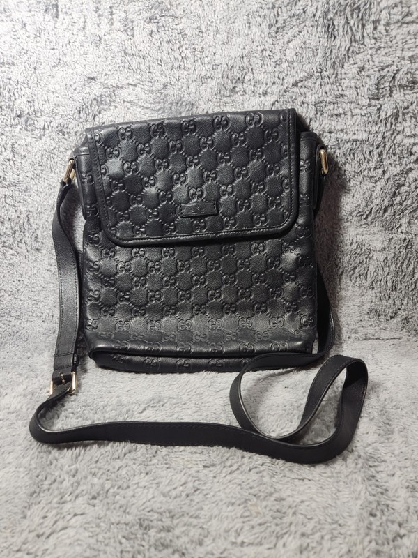 Gucci Guccissima Black Leather Crossbody Messenger Bag Italy 223666 203922