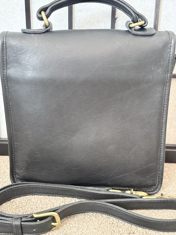 Vintage Coach Station Crossbody Bag Style 5130 gallery