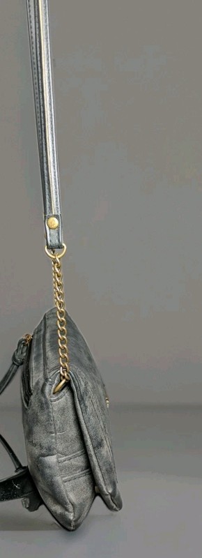 GORGEOUS MISSIMO MARBLED BLACK AND GRAY CROSSBODY BAG W/CC SLOTS AND POCKETS gallery