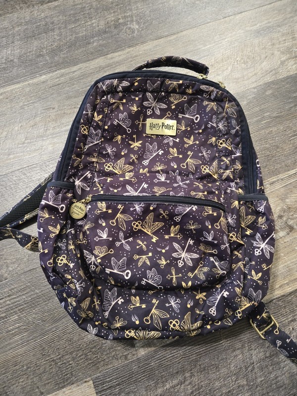 Ju-Ju-Be x HARRY POTTER Flying Keys Full Sized Backpack JuJuBe Navy GORGEOUS!