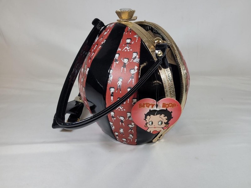 Rare Sasha Handbags Betty Boop Z3765 Orb “Embossed Diamonds” Handbag 2019 NWT