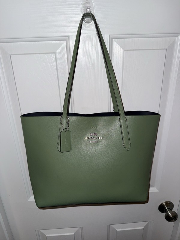 Coach Outlet City Tote Sage Green Leather Some Peeling On The Straps