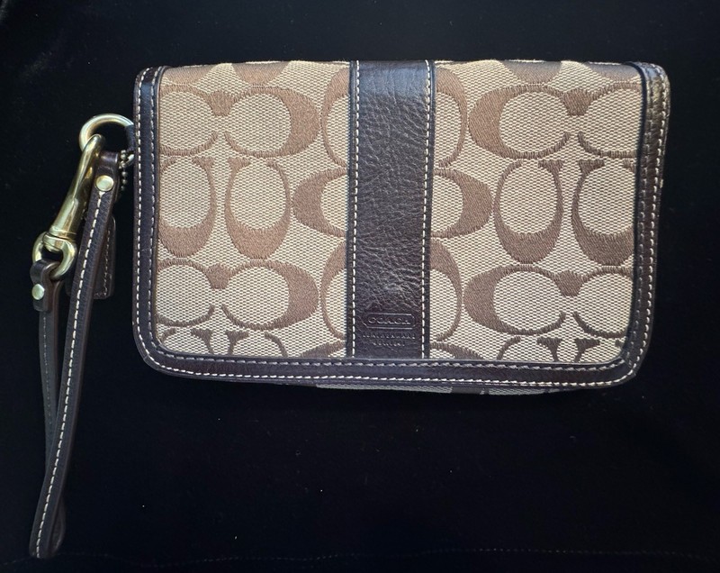 Coach Wristlet Wallet Signature Design Brown/Tan Canvas Leather Accent