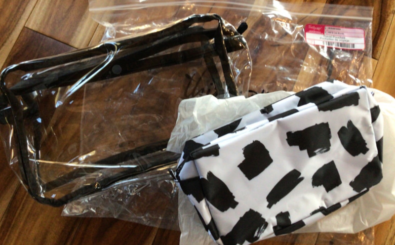 Thirty One Travel Pouches Bundle In INK BLOCKS – Small/Large- NWT