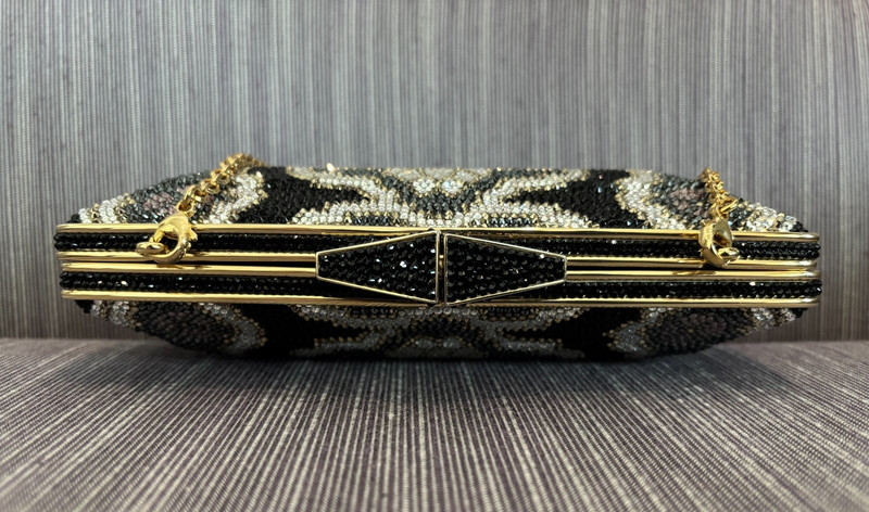 JUDITH LEIBER SWAROVSKI CRYSTAL "Garbo" CLUTCH BAG w/ Price Tag, Dustcover, Box gallery