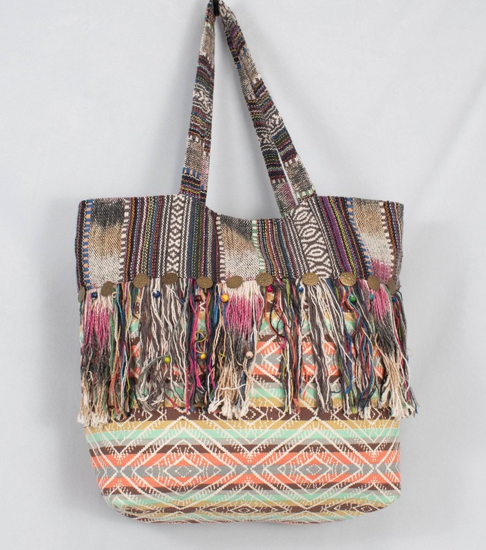 Renaissance Fringe Beaded Medallion Large Weaved Rag Shoulder Bag Snap Closurw