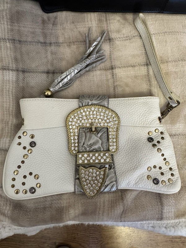 Vintage Y2K-Era Charm and Luck White Pebbled Leather Wristlet Clutch
