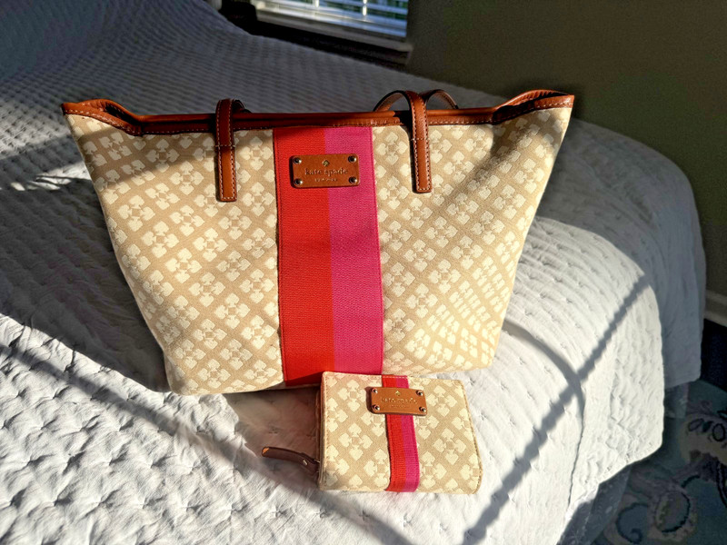 Authentic Kate Spade New York Large Tote & Wallet Matching Set Excellent Cond