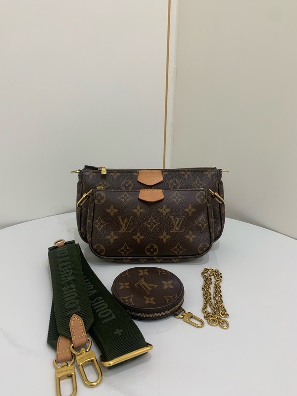 Louis Vuitton green shoulder strap 5 in 1 (24 × 13.5 × 4 )cm