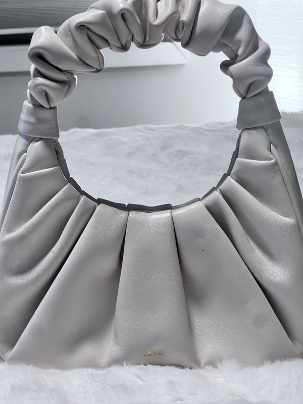 Silver Ruched Cloud Clutch Shoulder Bag with Chain Strap Women’s Trendy Purse gallery