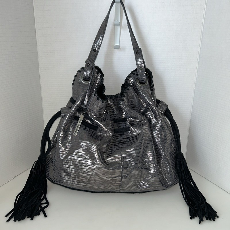 Giorgia Milani Genuine Leather Made Italy Drawstring Purse Metallic