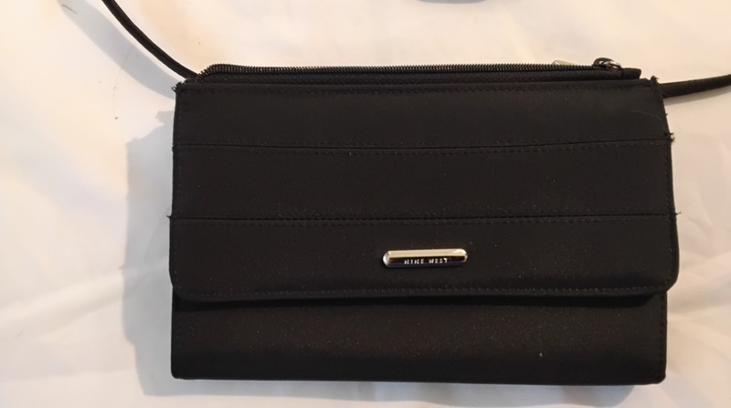 Nine West Organizer Crossbody Multi Pocket Bag Travel Purse