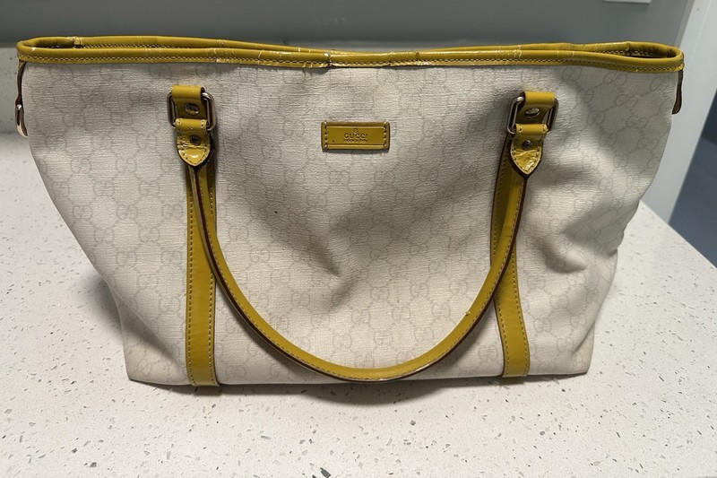 GUCCI White Tote Bag with Yellow Trim GG Canvas Leather Authentic Women’s