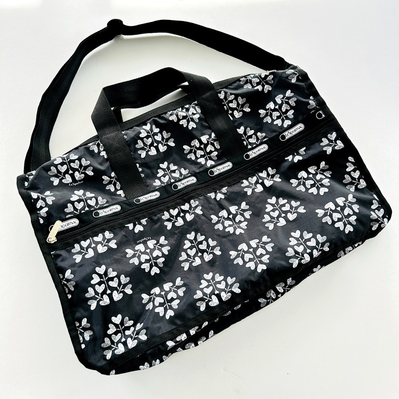 LeSportsac Love Blossoms Deluxe Large Weekender Bag Hearts Black and White