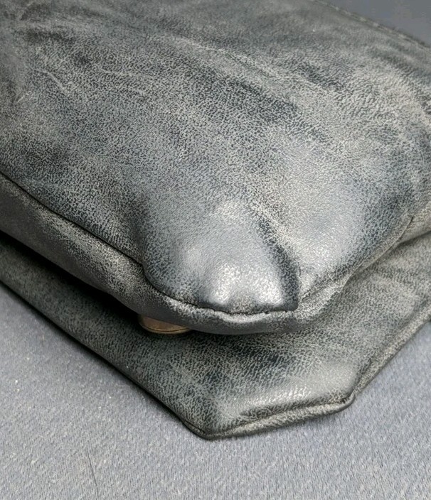 GORGEOUS MISSIMO MARBLED BLACK AND GRAY CROSSBODY BAG W/CC SLOTS AND POCKETS gallery
