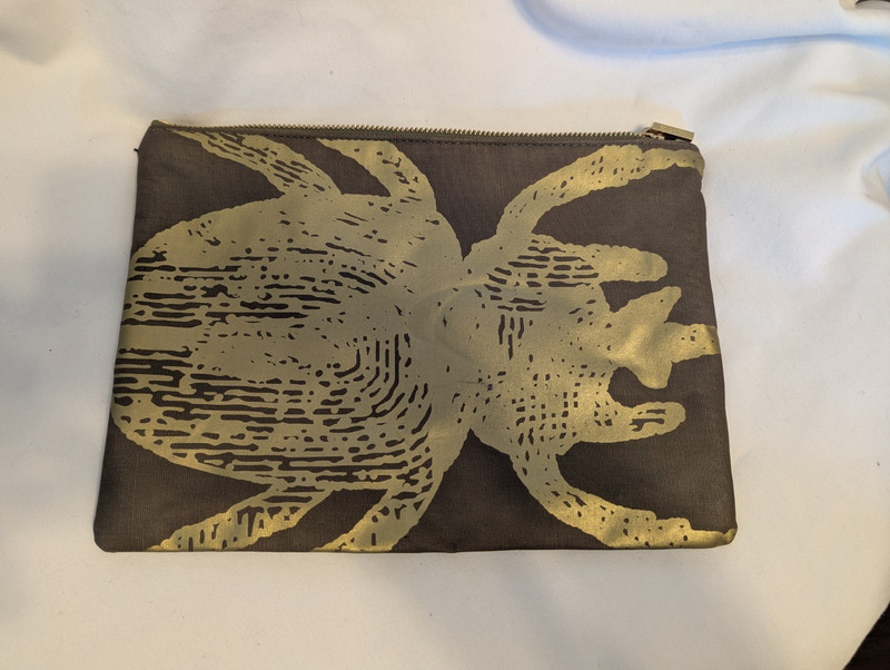 India Hicks Golden Boy Lucky Beetle clutch cosmetic bag – read