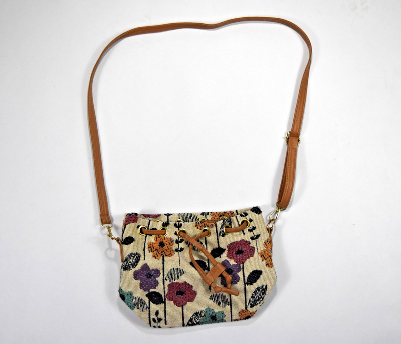 Cottagecore Small Floral Tapestry Fabric Drawstring Crossbody Bucket Bag Purse