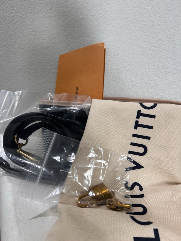 LOUIS VUITTON Speedy Bandoulière 25 Empreinte Noir M40762 France gallery