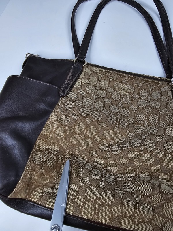 Vintage Coach New York Ava Signature Zip Canvas Leather Bag Made In Vietnam gallery