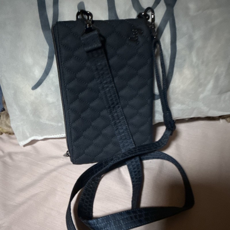Lug Blue Quilted Crossbody Bag Zip Closure Detachable Adjustable Strap Pockets gallery