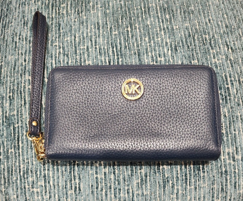 Michael Kors Fulton Large Soft Leather Phone Case Wallet Wristlet -Navy