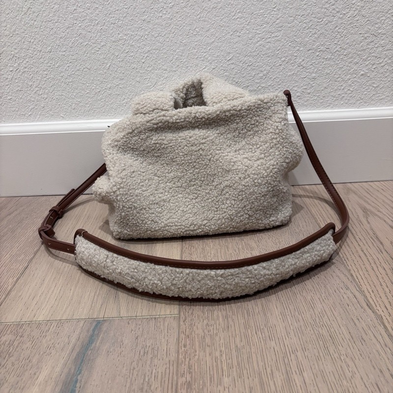 NWT Cream Teddy Sherpa Crossbody Bag Neutral Winter Cabin Cottagecore Après Ski gallery