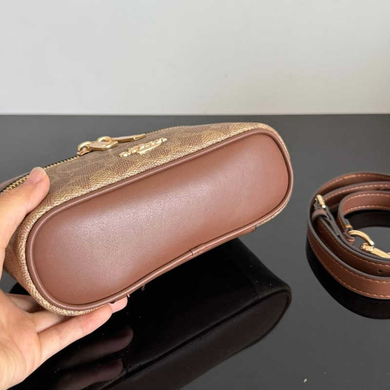COACH Rainer Crossbody Bag 18 In Signature Canvas Tan CEO23 F/S JP [DDP] gallery