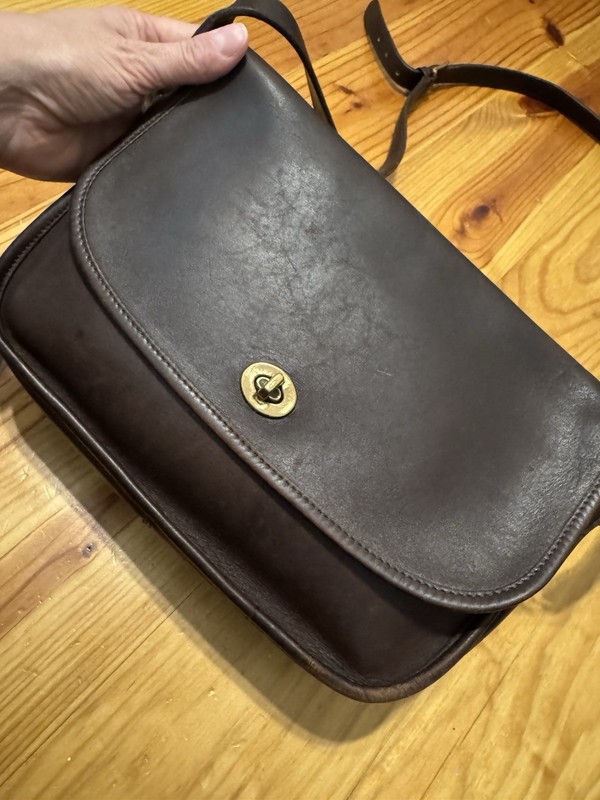 Vintage COACH City Bag 9790 Brown Leather Turnlock Crossbody w/ Charm gallery