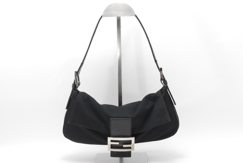 FENDI Mamma Baguette Shoulder Bag Black