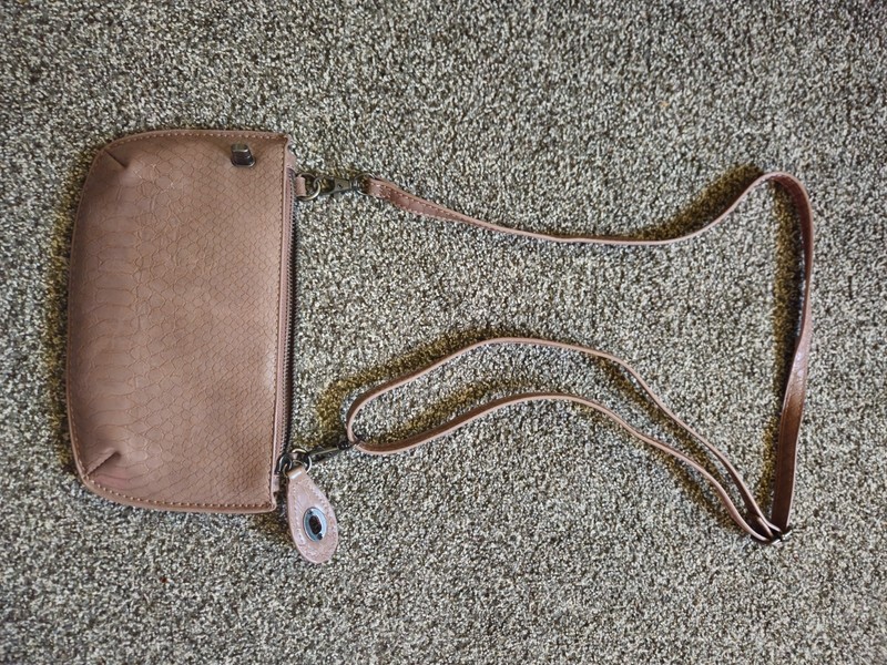 Joy Susan Clutch gallery