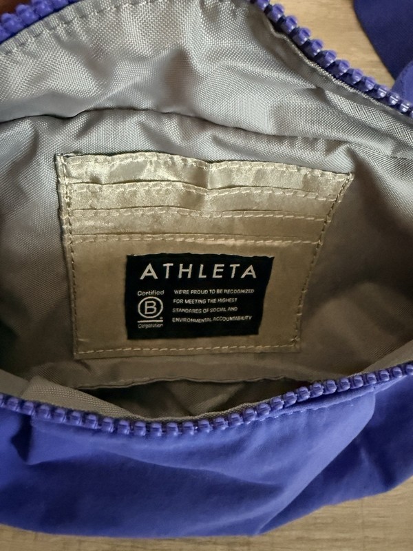Athleta Waist Bag Fanny Pack Crossbody Kinetic Merlin Blue Purple Adjustable Sz gallery