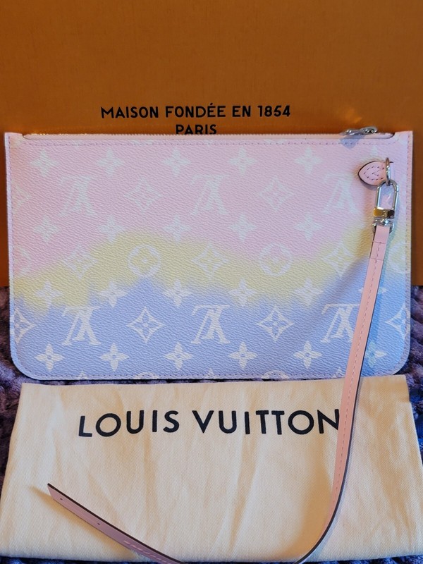 Louis Vuitton Escale Pouch Pochette Pink from Neverfull MM, New, Wristlet Strap