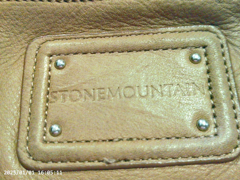 Beautiful Stone Mountain Leather Purse ( please read ) gallery