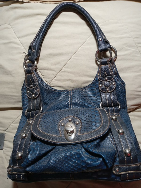 Wilson’s Leather Ink blue textured bag 12in x12inx5in