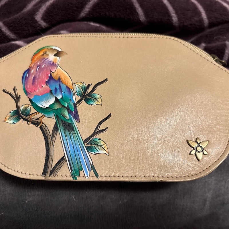 Anuschka Unique Hand Painted Leather Clutch/Makeup Bag Colorful Bird – Parrot ￼