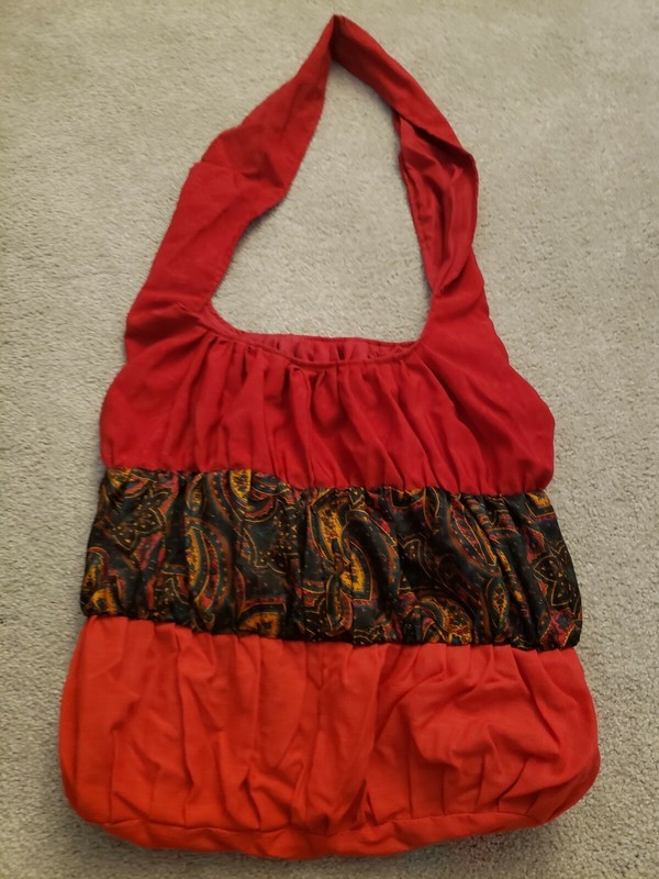 Red Tote 16 x 13 in – Handle 32 in