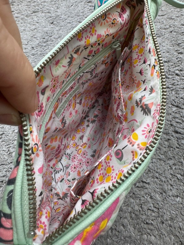 Vera Bradley Carson Mailbag Crossbody Turquoise Daisy Dot Paisley Card Holder gallery