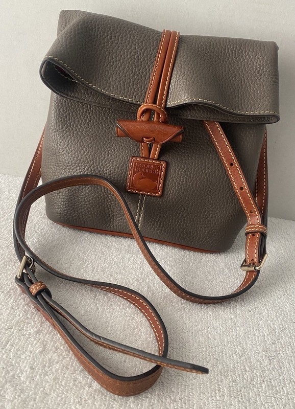 Dooney Bourke Vintage Bag Pebble Grain Leather Toggle Crossbody Shoulder Bag