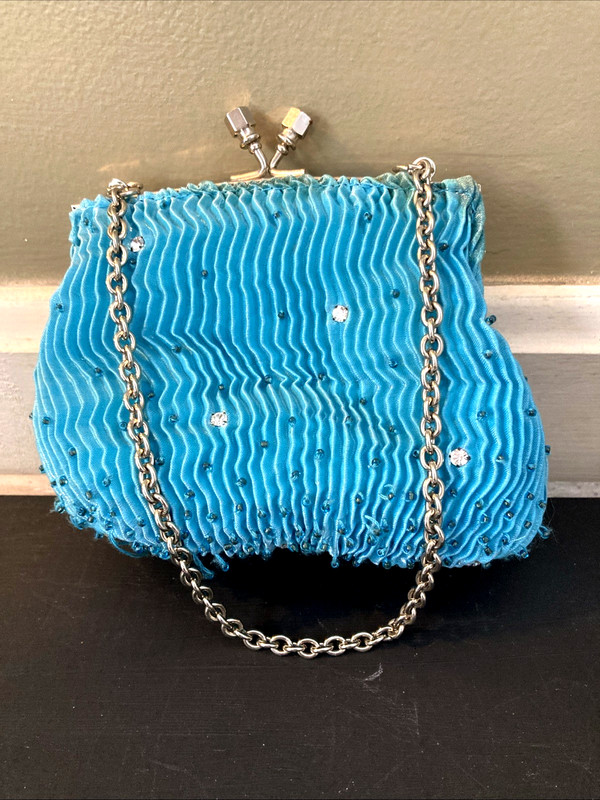 Vntg Jessica McClintock 5″x4″ Blue Silver Bead Snap Closure Wristlet Purse A2