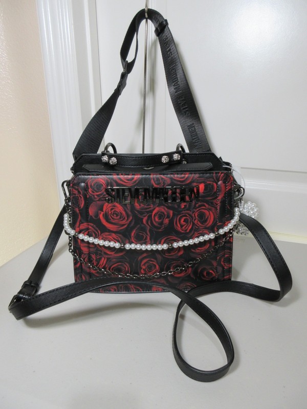 STEVE MADDEN BEVELYN TOTE/SHOULDER BAG ROSESS RED and BLACK NWT