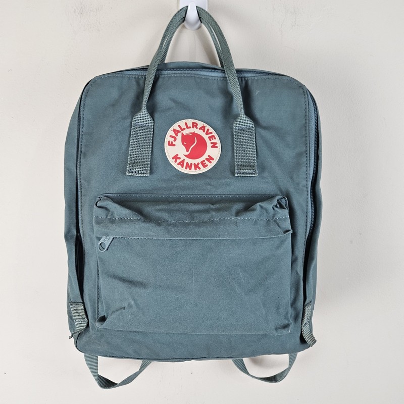 FJALLRAVEN KANKEN Classic Backpack Frost Green Water Resistant Laptop Bag Straps